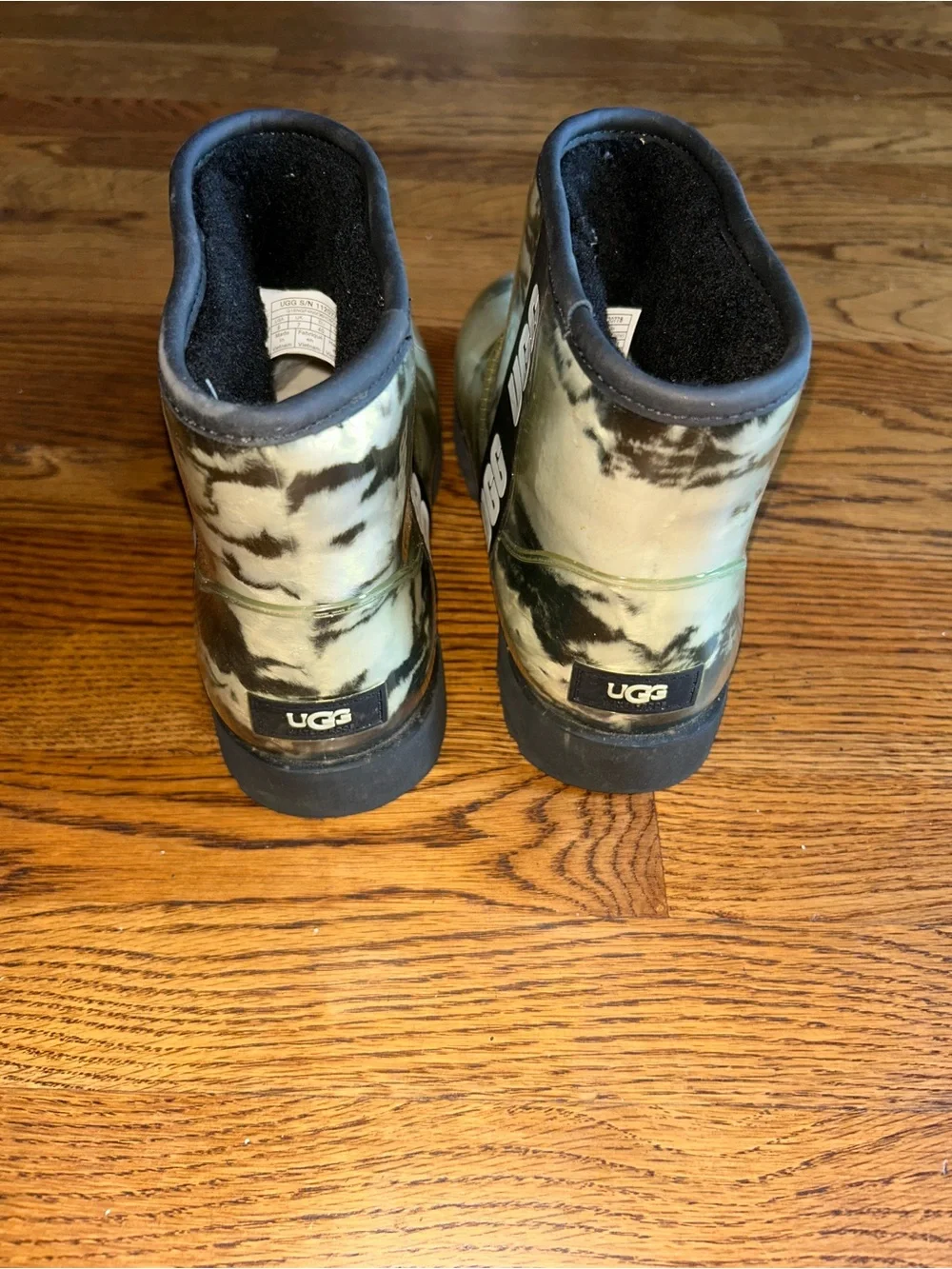 UGG Women’s Tie Dye Waterproof Rain Boots Black White Size 9